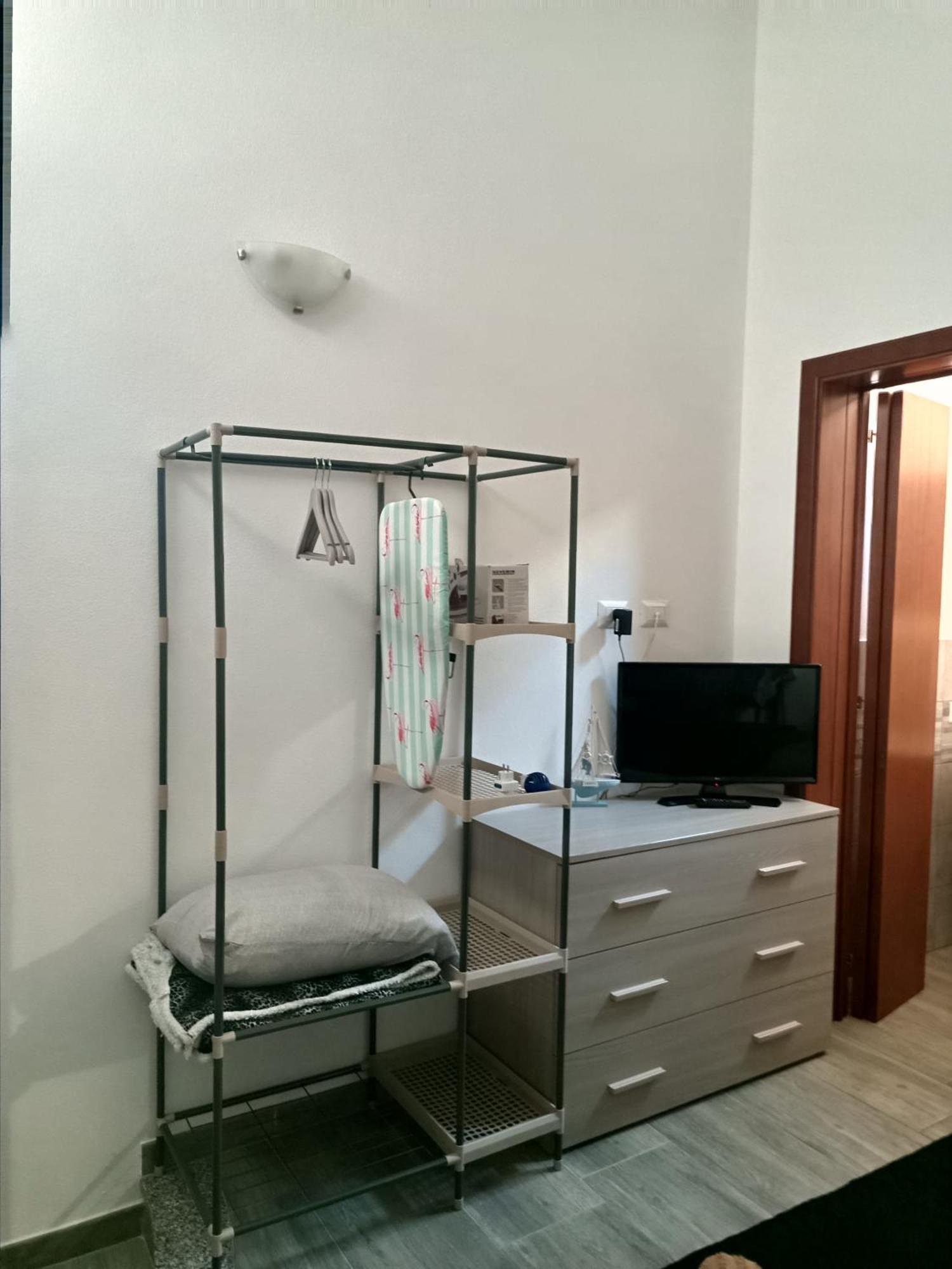 Casa Vacanza Monoboito Quartu SantʼElena Buitenkant foto