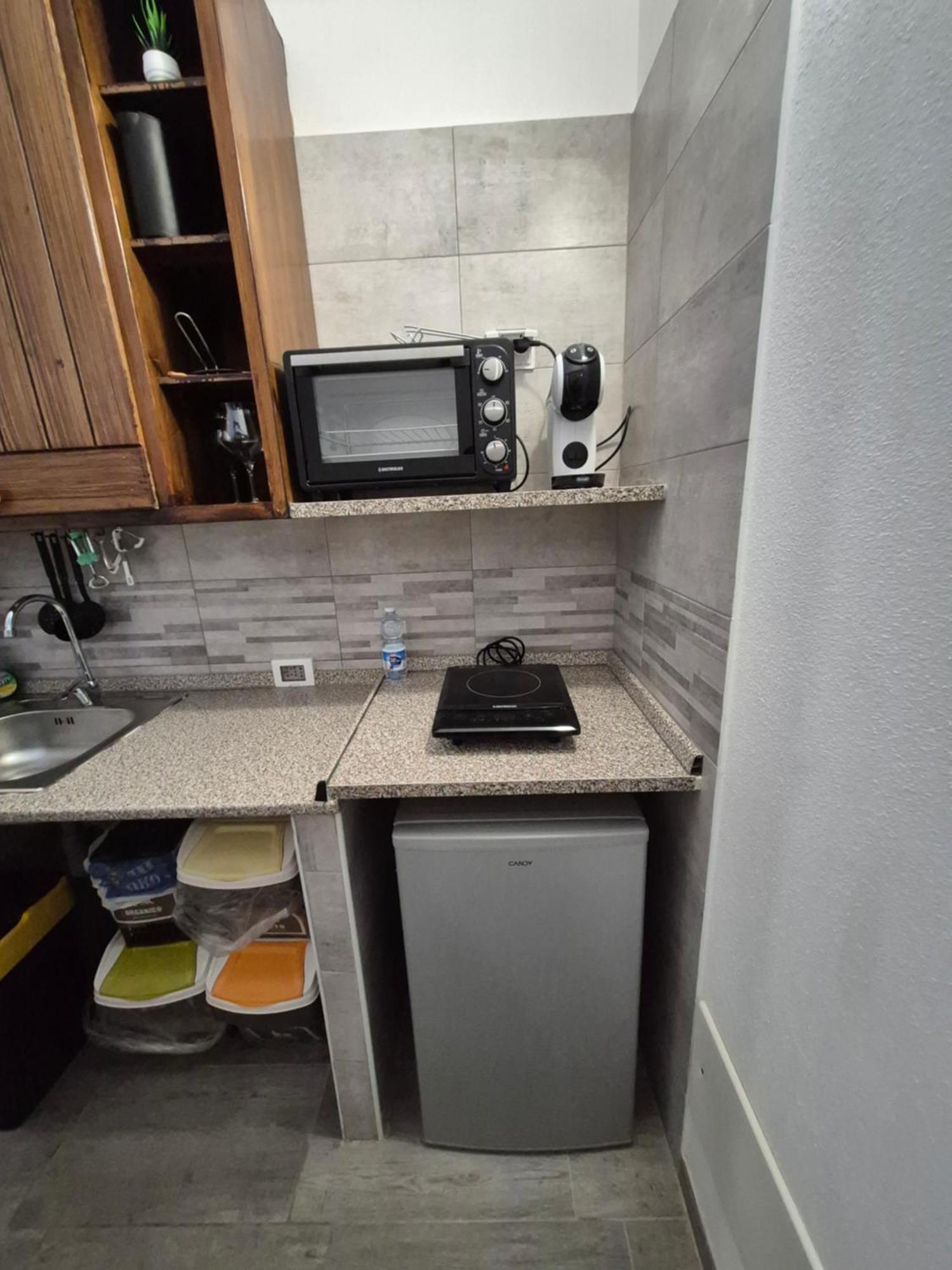 Casa Vacanza Monoboito Quartu SantʼElena Buitenkant foto